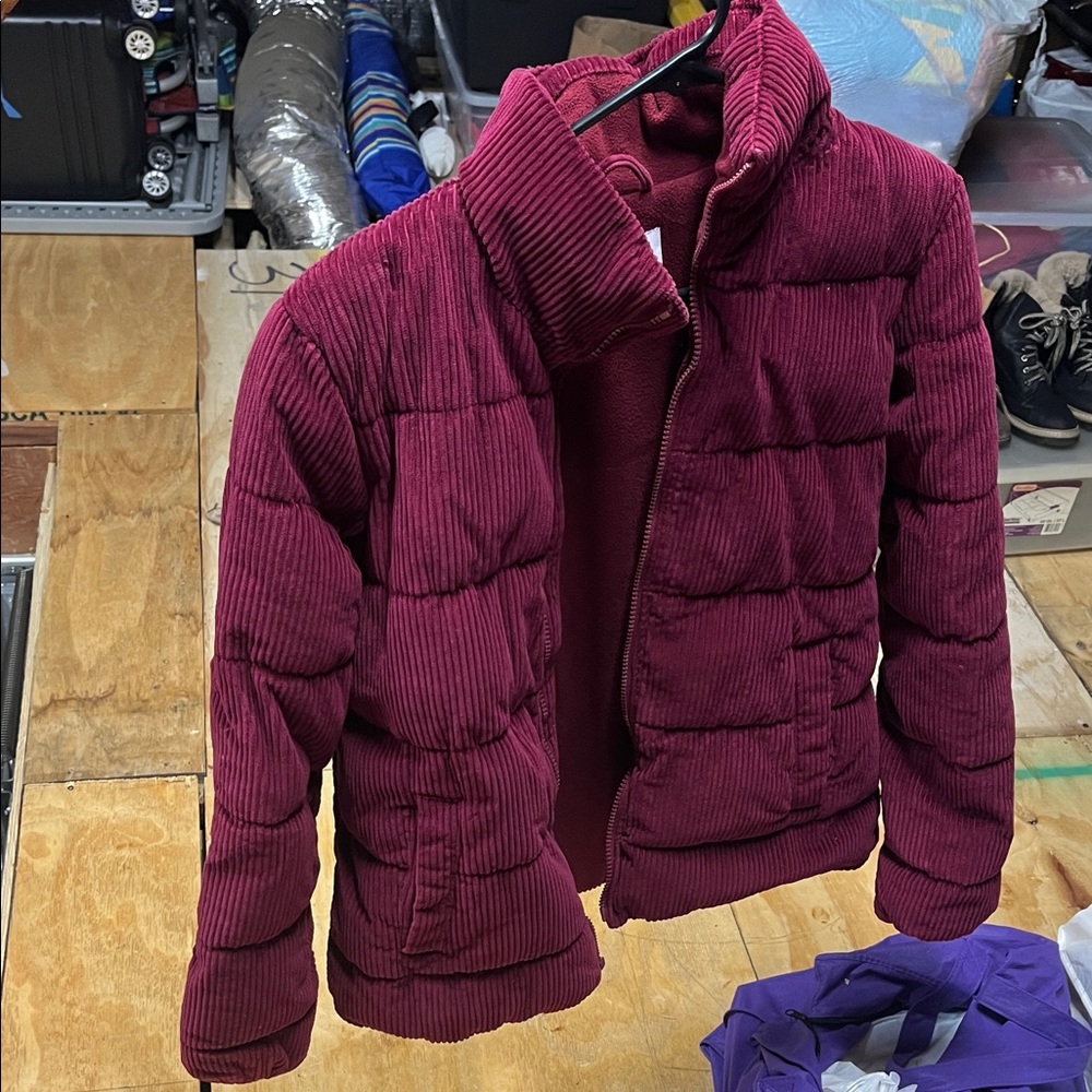 Old Navy Corduroy Puffer Jacket in Deep Red
